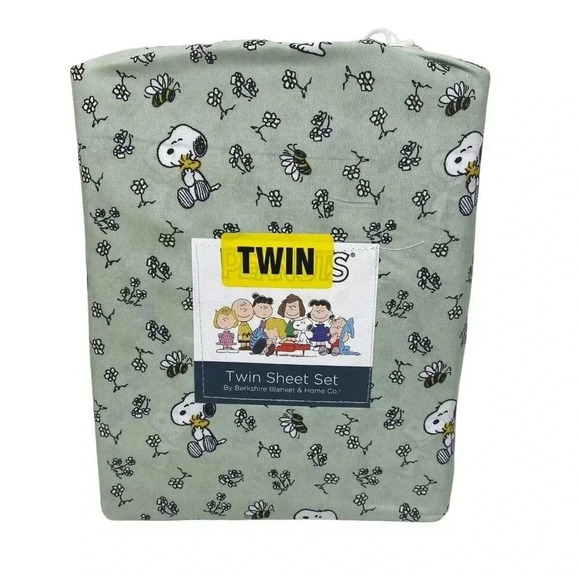 Peanuts Snoopy Woodstock Spring Floral Bees Twin Bed Sheet Set Kids Room Decor